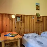 Nocleg ze śniadaniem Schronisko Pttk Trzy Korony *