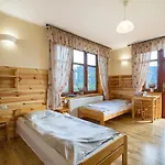 Schronisko Pttk Trzy Korony Nocleg ze śniadaniem Sromowce Niżne