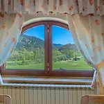 Schronisko Pttk Trzy Korony Nocleg ze śniadaniem *