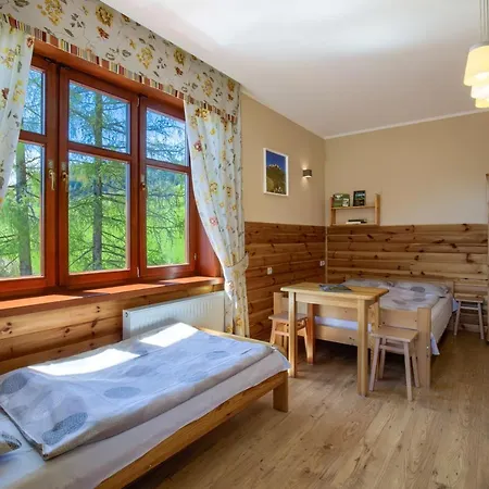 Schronisko Pttk Trzy Korony Bed & Breakfast *