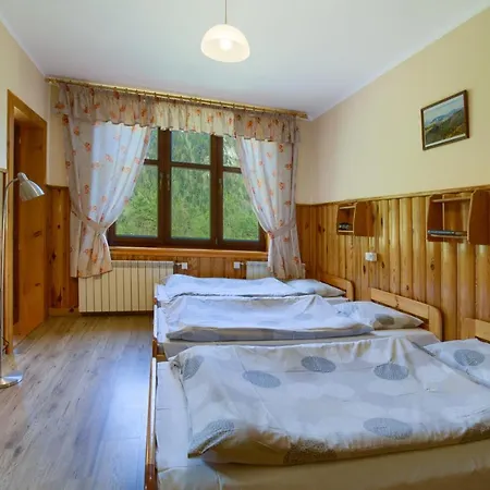 Schronisko Pttk Trzy Korony *