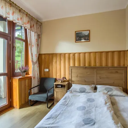 Schronisko Pttk Trzy Korony Отель типа 