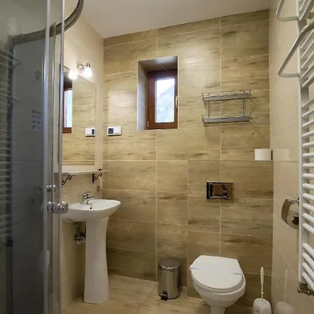 Schronisko Pttk Trzy Korony