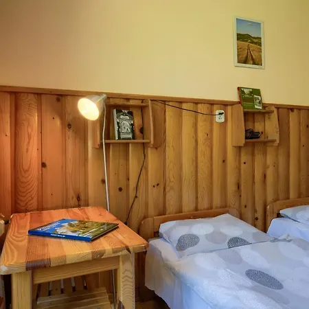Bed & Breakfast Schronisko Pttk Trzy Korony *