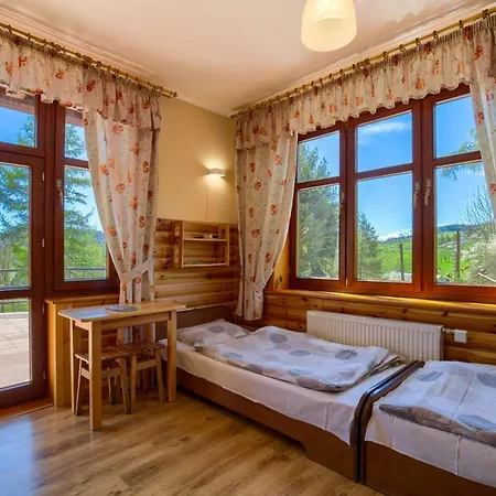 Schronisko Pttk Trzy Korony فندق مبيت وإفطار Sromowce Niżne