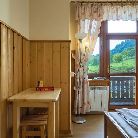 Schronisko Pttk Trzy Korony Bed & Breakfast
