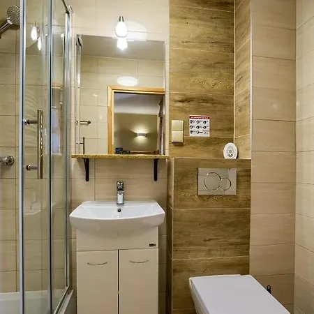 Schronisko Pttk Trzy Korony Bed & Breakfast