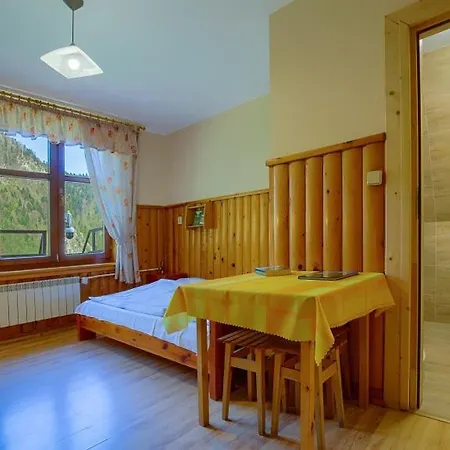 فندق مبيت وإفطار Schronisko Pttk Trzy Korony *