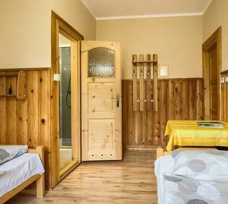 Schronisko Pttk Trzy Korony *