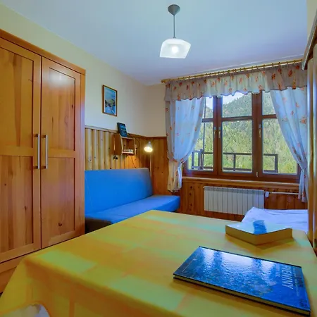 Schronisko Pttk Trzy Korony فندق مبيت وإفطار