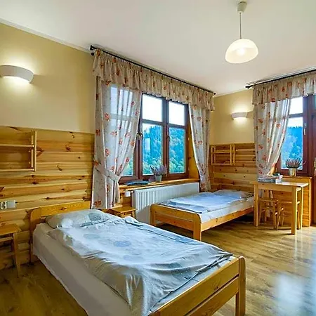 Schronisko Pttk Trzy Korony