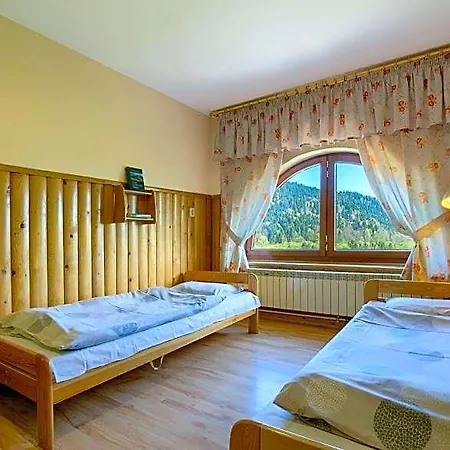 Schronisko Pttk Trzy Korony Panzió Sromowce Niżne