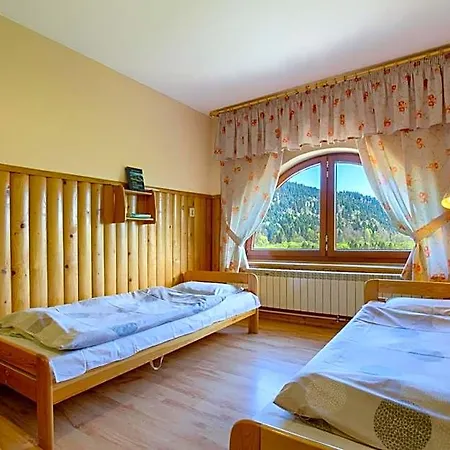 Schronisko Pttk Trzy Korony Panzió Sromowce Niżne