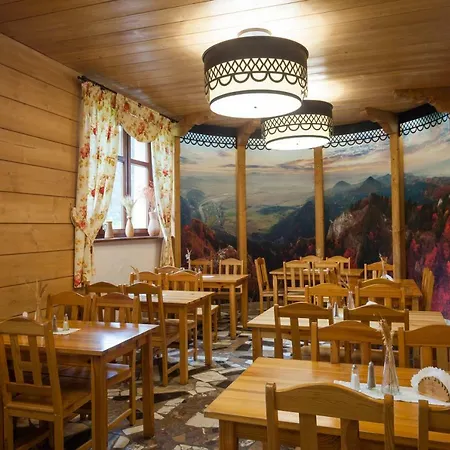 Bed & Breakfast Schronisko Pttk Trzy Korony *