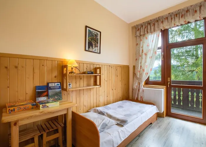 Schronisko Pttk Trzy Korony Sromowce Niżne