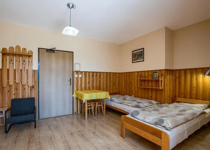 Schronisko Pttk Trzy Korony לינה וארוחת בוקר