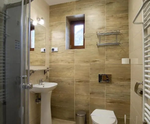 Schronisko Pttk Trzy Korony