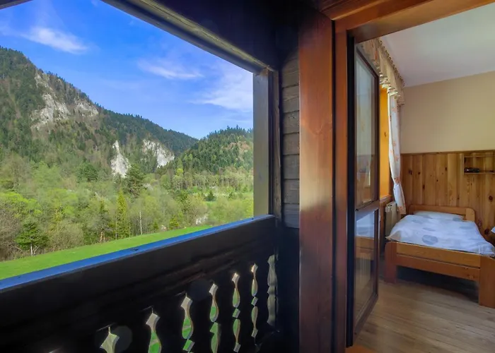 Schronisko Pttk Trzy Korony לינה וארוחת בוקר