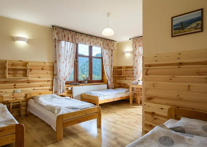 לינה וארוחת בוקר Schronisko Pttk Trzy Korony Sromowce Niżne