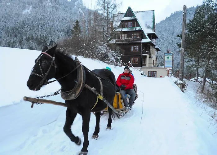 לינה וארוחת בוקר Schronisko Pttk Trzy Korony *